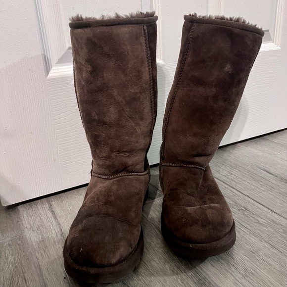 Ugg Boots - Picture 3 of 3
